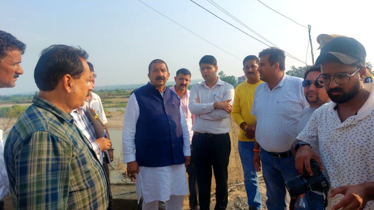उप मुख्यमंत्री मुकेश अग्निहोत्री ने घालुवाल और बडसाला पुल का किया निरीक्षण