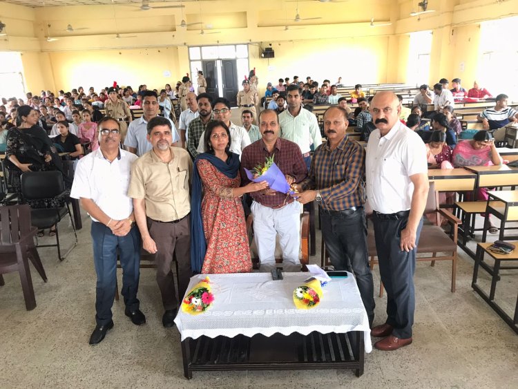 नव-प्रवेशित छात्रों के लिए चार दिवसीय ओरिएंटेशन प्रोग्राम का आयोजन