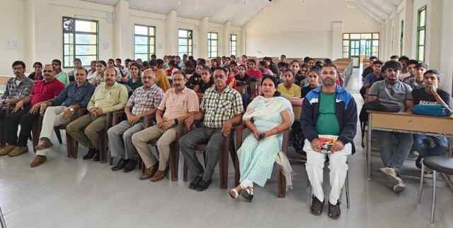 खड्ड कॉलेज में प्रथम वर्ष के छात्रों का स्वागत समारोह