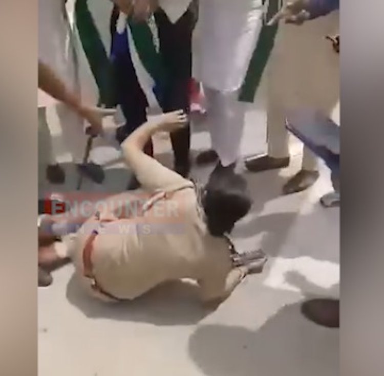 पंजाबः टोल प्लाजा पर पर्ची को लेकर हुआ हंगामा, महिला एसएचओ के साथ हुई धक्कामुक्की, देखें वीडियो