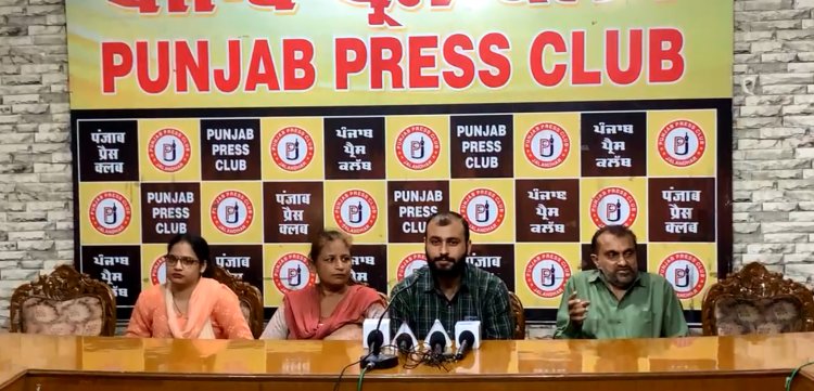 जालंधरः पीड़ित परिवार का आरोप, BMS Fashion के मालिक के खिलाफ पुलिस नहीं कर रही कार्रवाई, देखें Live