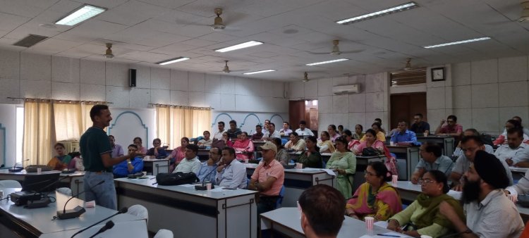 शिक्षक अब मेंटर टीचर बनकर स्कूली छात्रों को सिखाएगें लाईफ स्किल के गुर
