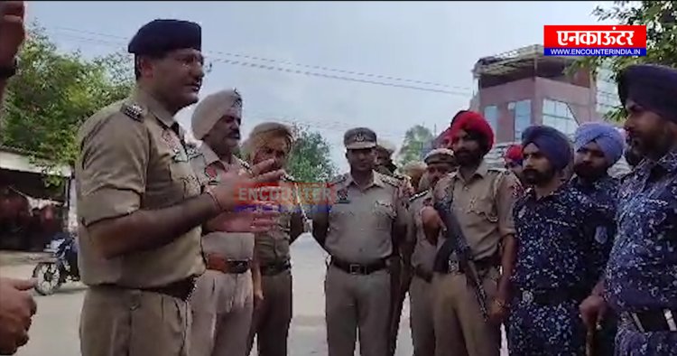 ਪੰਜਾਬ: SSP ਦੀ ਅਗਵਾਈ ਵਿੱਚ ਪੁਲੀਸ ਨੇ ਕੱਢਿਆ ਫਲੈਗ ਮਾਰਚ, ਦੇਖੋਂ ਵੀਡਿਓ