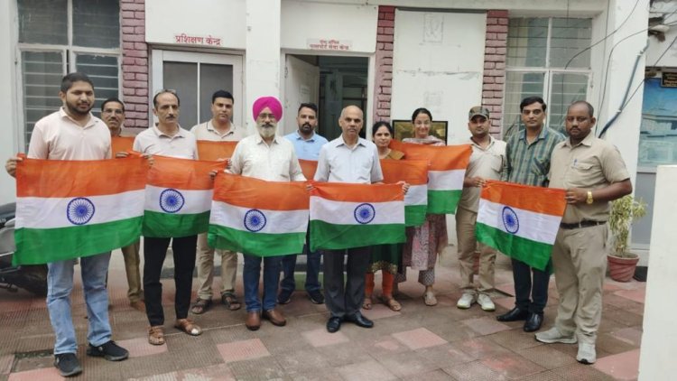 तिरंगे झंडों की बिक्री के लिए रविवार को भी खुले रहेंगे डाकघर