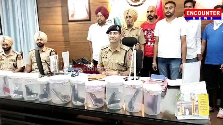 पंजाबः स्वतंत्रता दिवस से पहले पुलिस ने 11 पिस्तौलों सहित गैंगस्टर काबू, देखें वीडियो