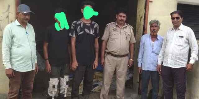 पोलियां बीत में वन विभाग के पौधो को लगी लोहे की जालियां चोरी करने वाले काबू