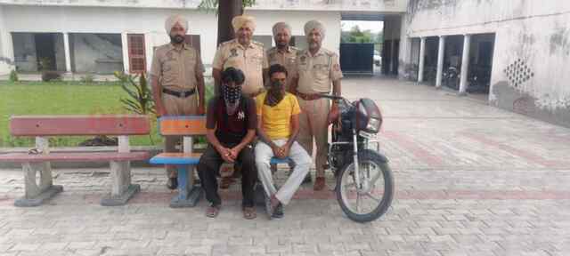 जालंधर: लूटपाट के मामले में 2 गिरफ्तार, एक मोटरसाइकिल बरामद..