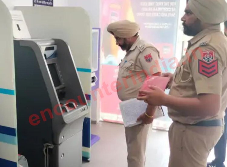 पंजाब : गैस कटर से SBI के ATM काटकर 15 लाख लेकर लुटेरे फरार