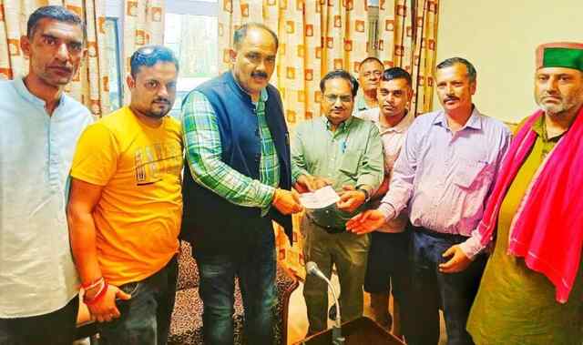 विकास खंड बंगाणा के ग्राम रोजगार सेवकों ने सीएम राहत कोष में भेजे 11000 रुपये