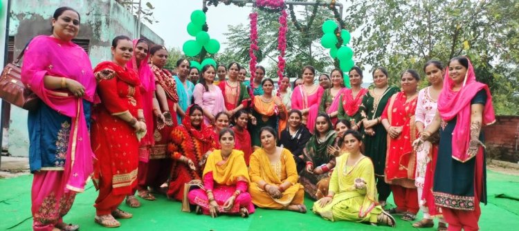 श्री पी एस एम पब्लिक स्कूल में मनाया तीज पर्व