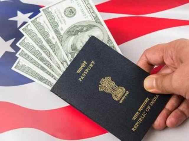 विदेश में भारतीय छात्रों को बड़ा झटका, इतने स्टूडेंट को भेजा वापस