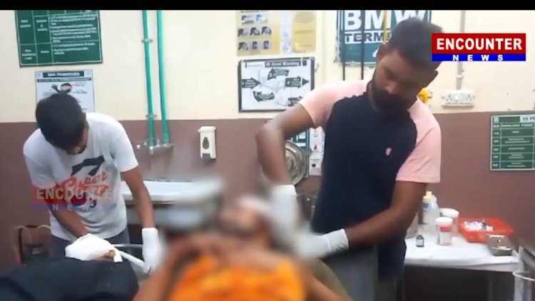 फगवाड़ा : तेजधार हथियारों से लड़कियों ने किया व्यक्ति पर हमला, देखें वीडियो