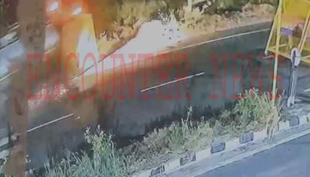 पंजाबः बैरिकेड तोड़कर 2 पुलिसकर्मियों पर चढ़ा टैंकर