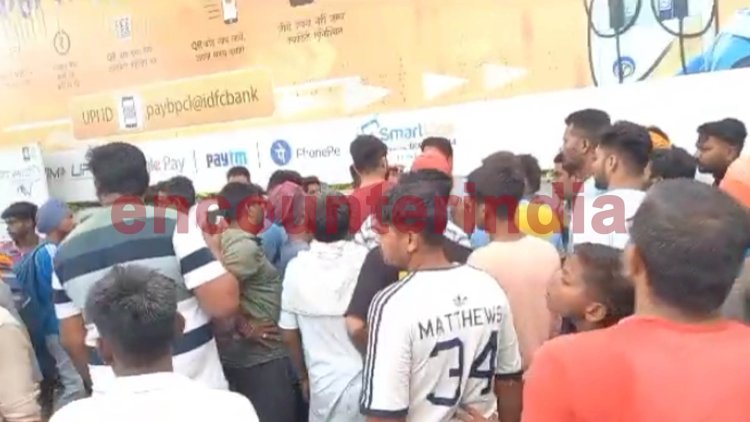पंजाबः महिला की बालियां छीन कर लुटेरे फरार, देखें वीडियो