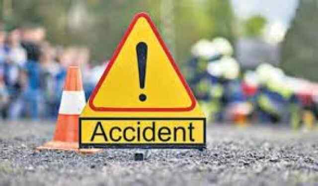 सड़क हादसे में एक की मौत, 7 घायल