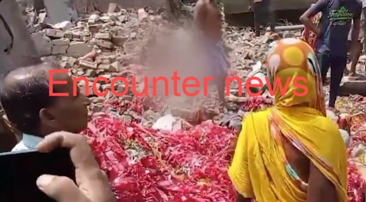 पटाखा फैक्ट्री में विस्फोट से दहले इलाके के लोग, 6 की मौत