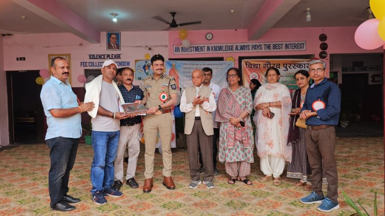 साई व बुआसणी पंचायत में आपदाग्रस्त परिवारों की मदद को आगे आए पूर्व प्रधान हंसराज मैहता