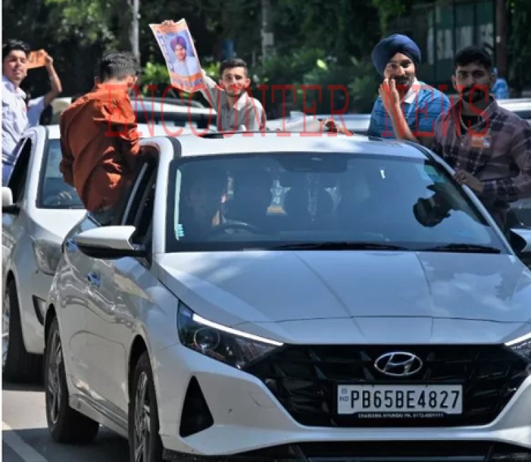 पंजाबः छात्रसंघ चुनाव के दौरान उड़ी ट्रैफिक नियमों की धज्जियां