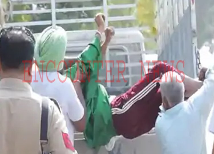 पंजाबः ऑटों में व्यक्ति की लाश मिलने से मचा हड़कंप 