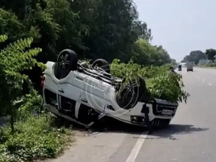 इस हाईवे पर तेज रफ्तार स्कॉर्पियो ने खाई कई पलटियां, 2 की हालत गंभीर, देखें वीडियो 