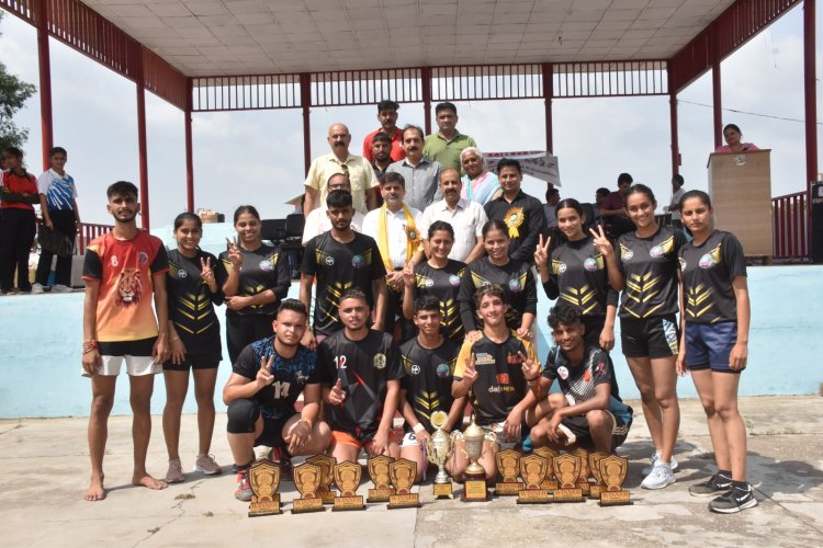 राष्ट्रीय खेल दिवस पर चल रही दो दिवसीय कबड्डी प्रतियोगिता का समापन 