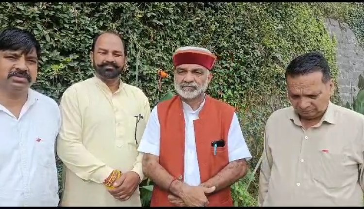 समाजसेवी हंसराज चंदेल ने तरंगला के उपस्वास्थ्य केंद्र में स्टाफ नियुक्त करनेकी करी मांग