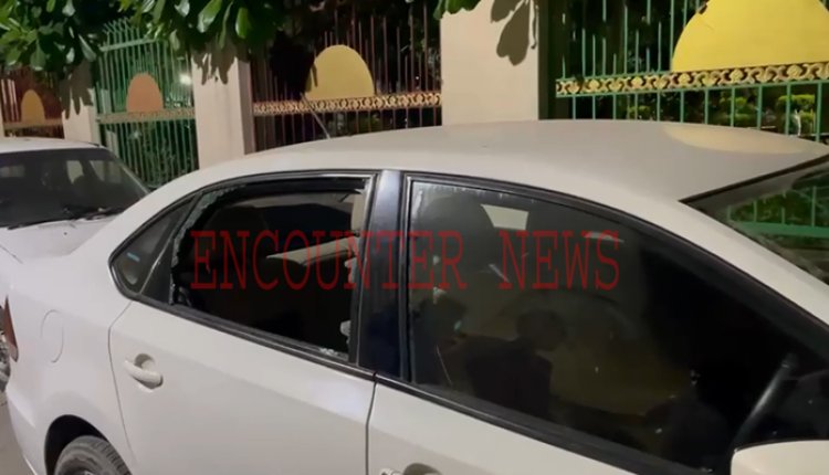 जालंधरः इस इलाके में युवकों ने तोड़े कार के शीशे, देखें CCTV
