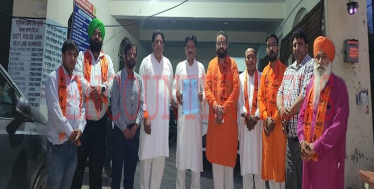 जालंधरः विवादो में घिरे गायक मास्टर सलीम, शिव सेना ने दर्ज करवाई शिकायत, देखें वीडियो