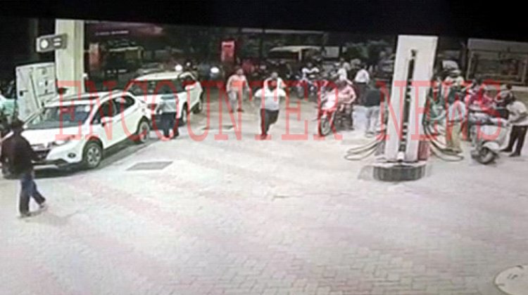 बड़ी खबरः पंप पर पेट्रोल भरवाने आए 35 वर्षीय युवक पर चाकुओं से हमला, हालत गंभीर
