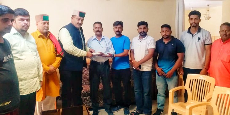 कैप्टन रोशन लाल ने विधायक भुट्टो के माध्यम से सीएम राहत कोष में भेजे 51 हजार