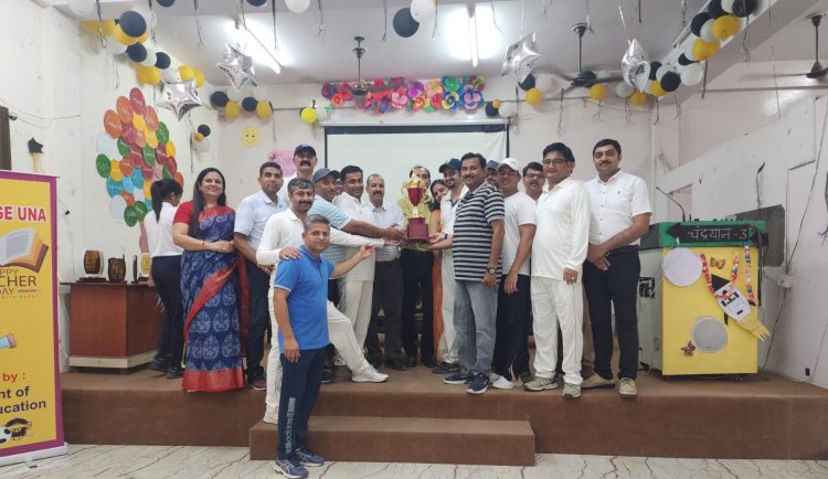 शिक्षक दिवस पर शिक्षकों के लिए 20 ओवरों का क्रिकेट मैच का आयोजित