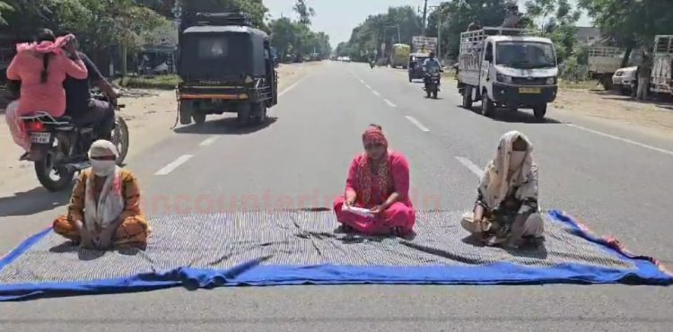 कपूरथला: DSP दफ्तर के बाहर 3 महिलाओं ने धरना लगाकर पुलिस पर लगाए गंभीर रूप, देखें वीडियो