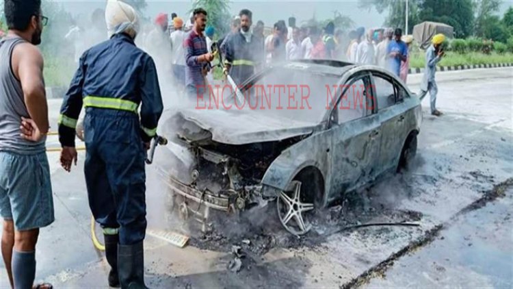 पंजाबः दोस्त के घर के बाहर खड़ी क्रूज कार को शरारती अनंसरों ने लगाई आग