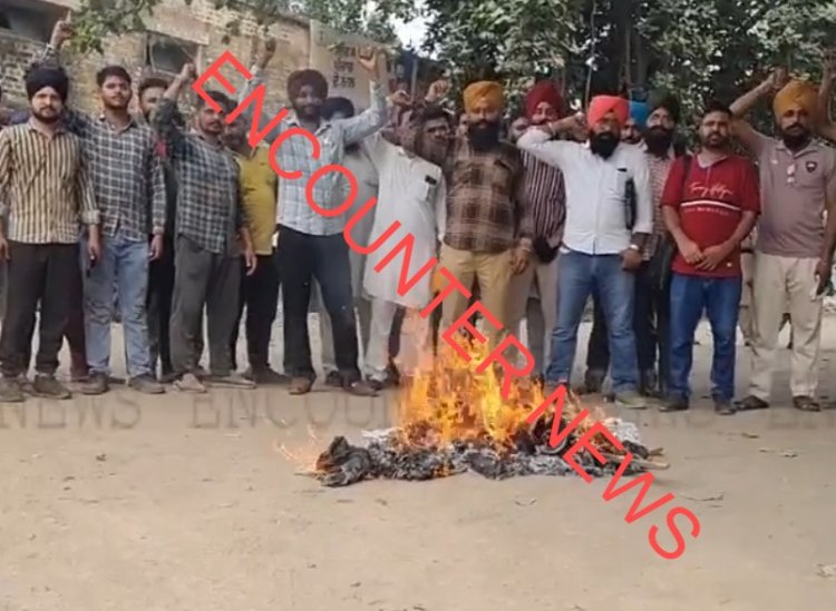 ਪੰਜਾਬ : ਪਨਬਸ ਮੁਲਾਜ਼ਮਾਂ ਨੇ ਪੁਤਲਾ ਫੂਕ ਕੀਤਾ ਪ੍ਰਦਰਸ਼ਨ, ਸਰਕਾਰ ਨੂੰ ਦੀਤੀ ਚੇਤਾਵਨੀ, ਦੇਖੋ ਵੀਡਿਓ