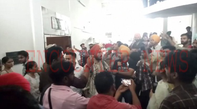 पंजाबः Student की मौत पर भड़के छात्र, University में माहौल तनावपूर्ण