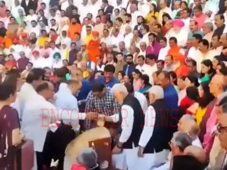 फोटो सेशन के बीच बेहोश हुए BJP सांसद 