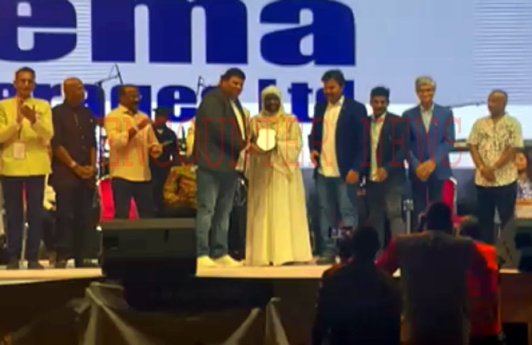 युगांडा में बसे जालंधर के कारोबारी को वाइस प्रैजिडेंट ने इंडियन अचीवर्स अवॉर्ड से किया सम्मानित, देखें वीडियो