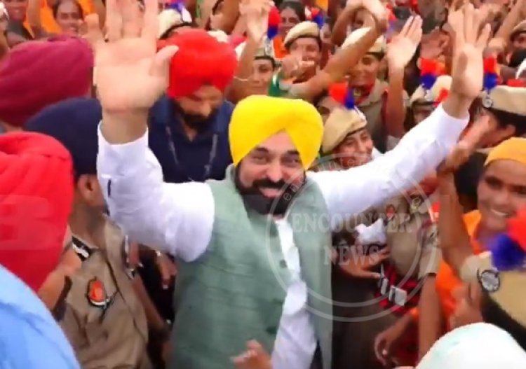 जालंधरः सीएम मान ने पुलिस कांस्टेबलों की पासिंग आउट परेड में जवानों के साथ डाला भांगड़ा, देखें वीडियो