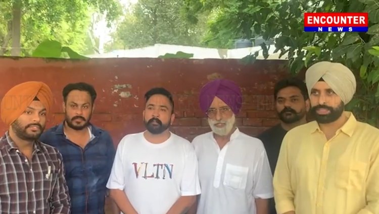 जालंधरः ढिल्लों-ब्रदर्स मामले में SHO नवदीप की गिफ्तारी को लेकर इस मेन चौक से जत्था हुआ रवाना, देखें वीडियो