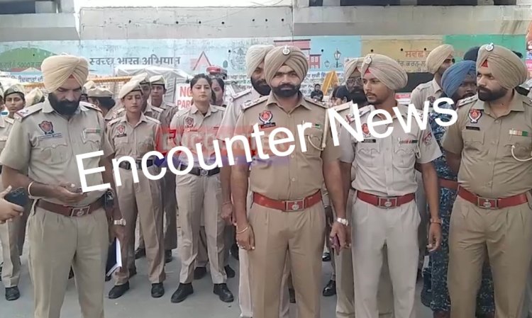 पंजाब : पुलिस ने निकाला फ्लैग मार्च, देखें वीडियो