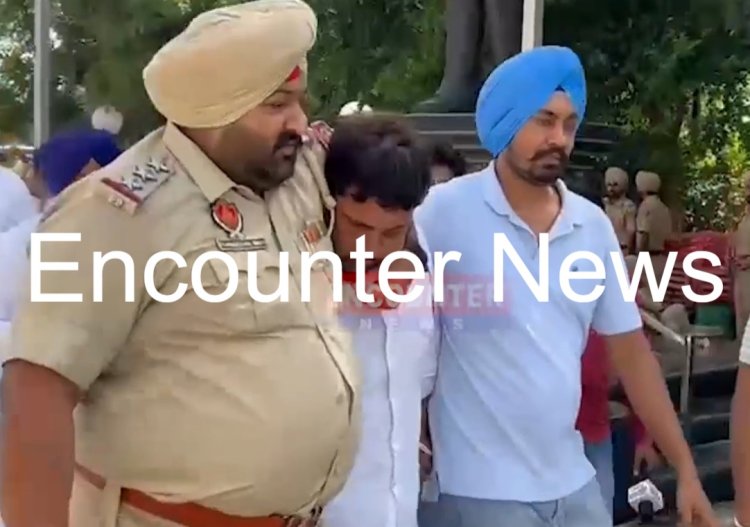 ਪੰਜਾਬ : ਸੁਖਬੀਰ ਬਾਦਲ ਦੇ ਧਰਨੇ ਦੌਰਾਨ ਲੁਟੇਰਿਆਂ ਨੇ ਦਿੱਤਾ ਵਾਰਦਾਤ ਨੂੰ ਅੰਜਾਮ, ਦੇਖੋ ਵੀਡਿਓ