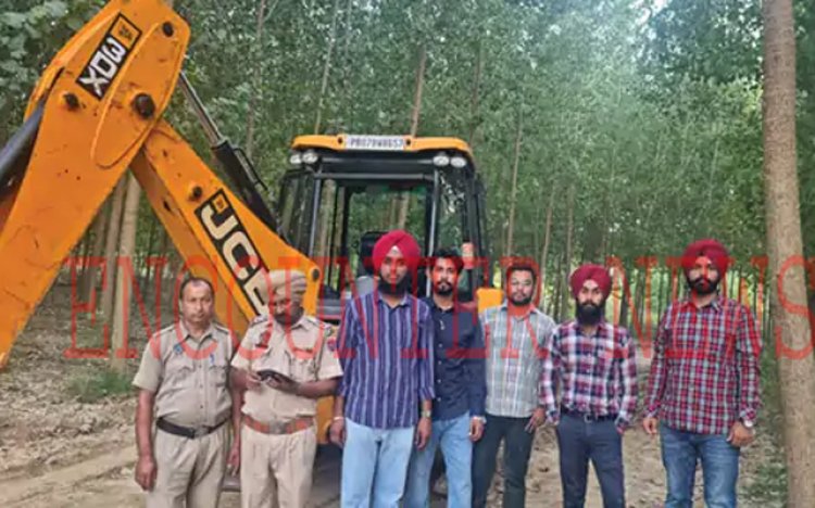 होशियारपुरः अवैध खनन मामले में पुलिस ने रेड कर टिप्पर और JCB की बरामद