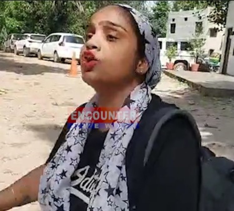 जालंधरः मशहूर कपल के खिलाफ पर्चा दर्ज करने को लेकर महिला ने किया थाने के बाहर हंगामा, देखें वीडियो 