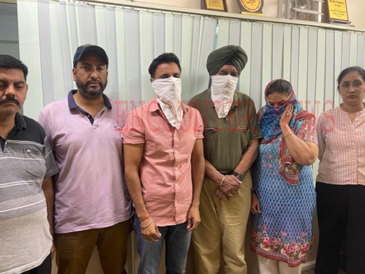 जालंधरः अकाली नेता की गिरफ्तारी को लेकर विजिलेंस ऑफिस पहुंचे सुखविंदर सुखी, देखें वीडियो