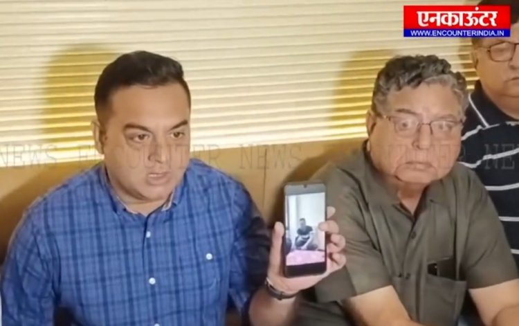 पंजाबः खाने में निकला चूहा, प्रकाश ढाबे का मालिक आया मीडिया के सामने, देखें वीडियो