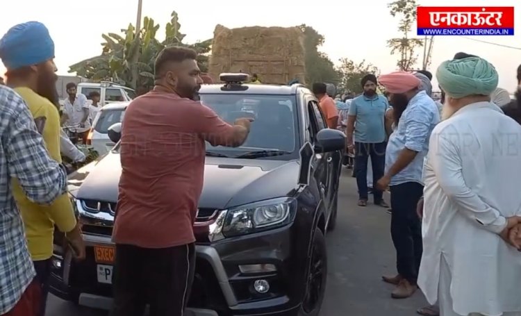 ਪੰਜਾਬ : ਜ਼ਮੀਨ ਦਾ ਕਬਜ਼ਾ ਛੁਡਾਉਣ ਦੌਰਾਨ ਕਿਸਾਨਾਂ ਅਤੇ ਕਬਜ਼ਾਧਾਰਕਾਂ ਦੀ ਪ੍ਰਸ਼ਾਸਨ ਨਾਲ ਹੋਈ ਝੜਪ, ਦੇਖੋਂ ਵੀਡਿਓ