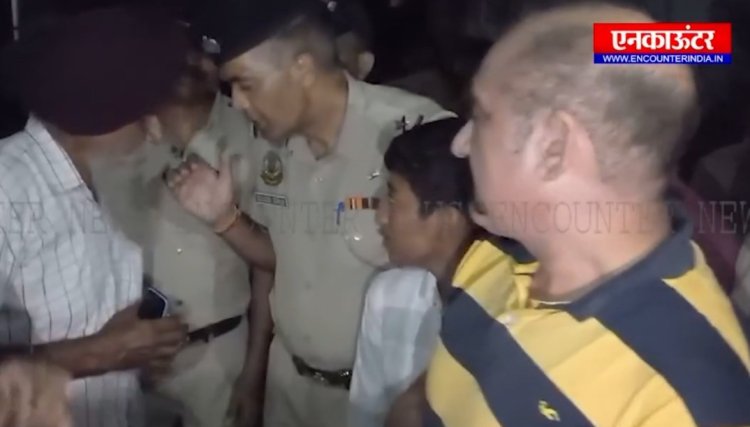 गली में निर्माण कार्य को लेकर हुए विवाद में चली गोली, एक की मौत, देखें वीडियो 