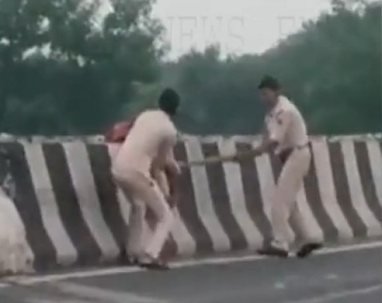 वायरल वीडियो में पुलिस ने शव के साथ किया ऐसा व्यवहार