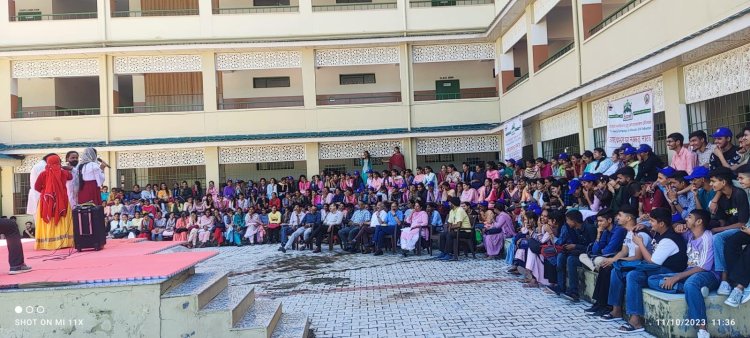 कलाकारों ने आपदा से निपटने के लिए गर्वर्मेंट कॉलेज खड्ड व ऑपटेक विद्या आईटीआई टकारला में किया जागरूक