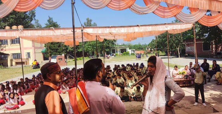 कलाकारों ने रावमापा कलोह व घनारी में विद्यार्थियों को आपात स्थिति से निपटने बारे किया जागरूक